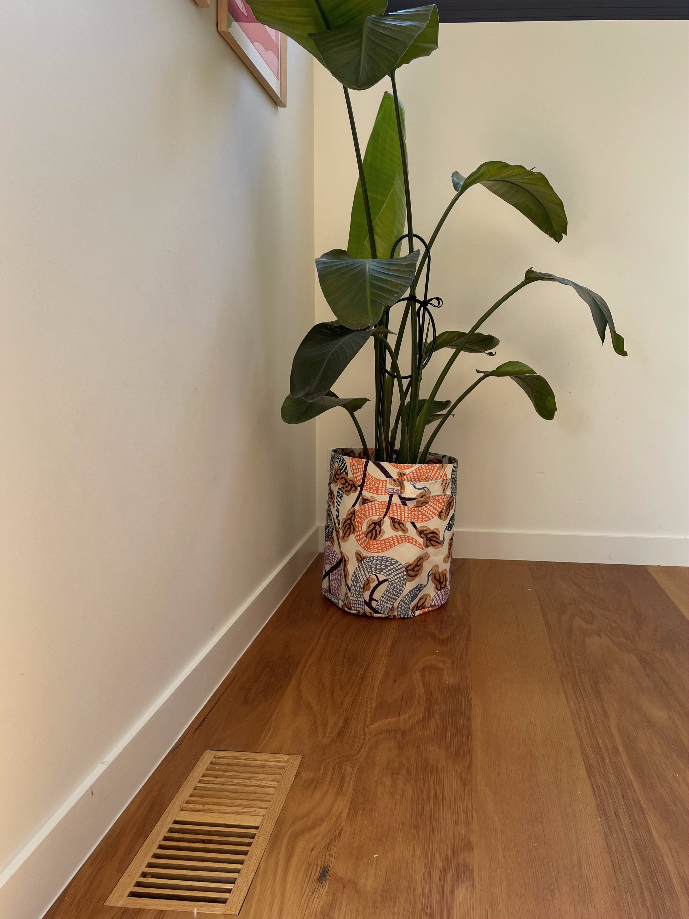timber floor bargrille 2